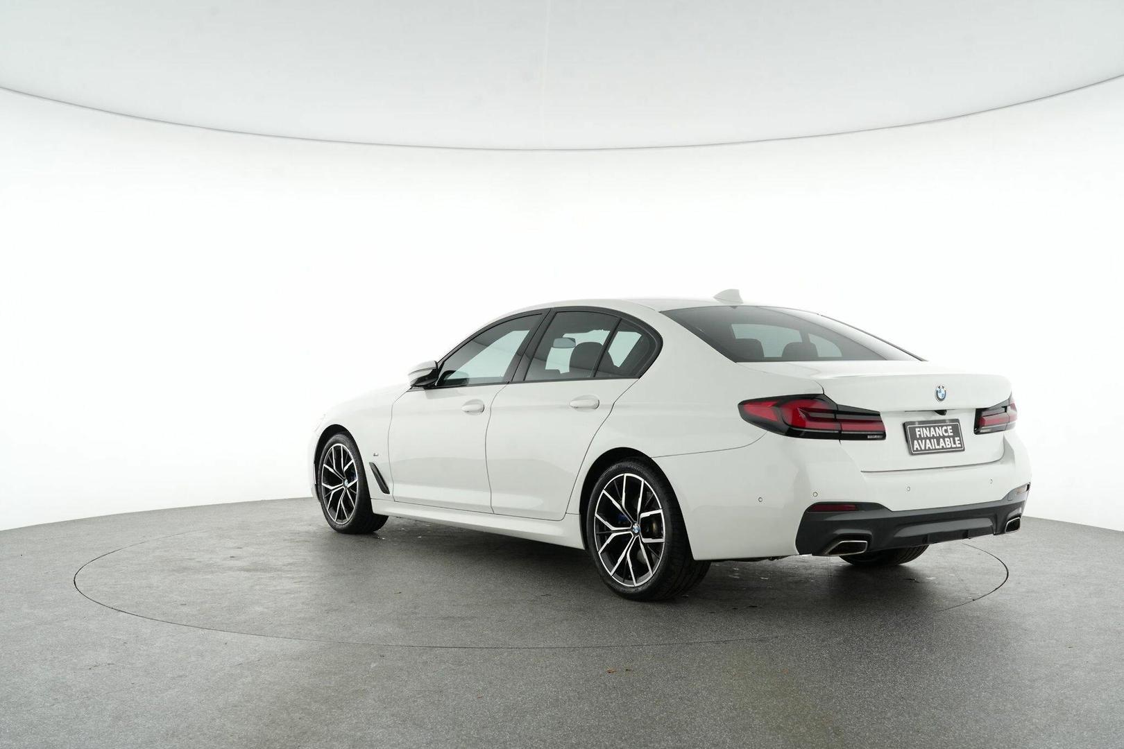 2023 BMW 5 Series 530d M Sport in White