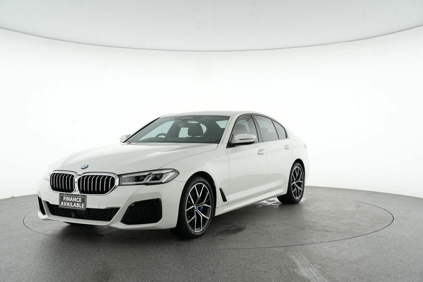 2023 BMW 5 Series 530d M Sport in White
