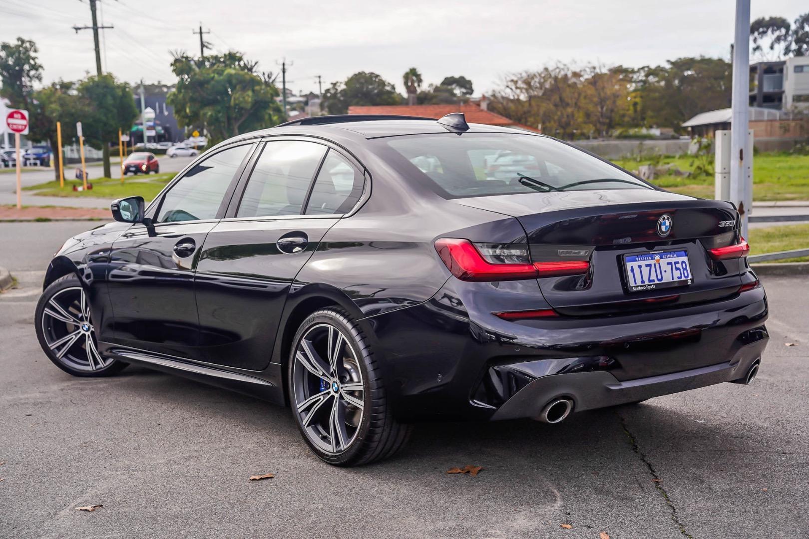 2019 BMW 3 Series 330i M Sport in Black