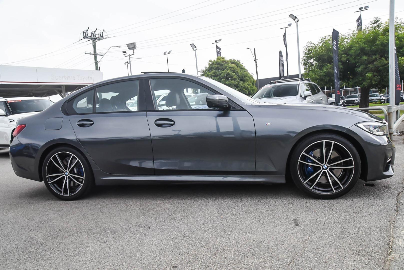 2020 BMW 3 Series 330i M Sport in Grey