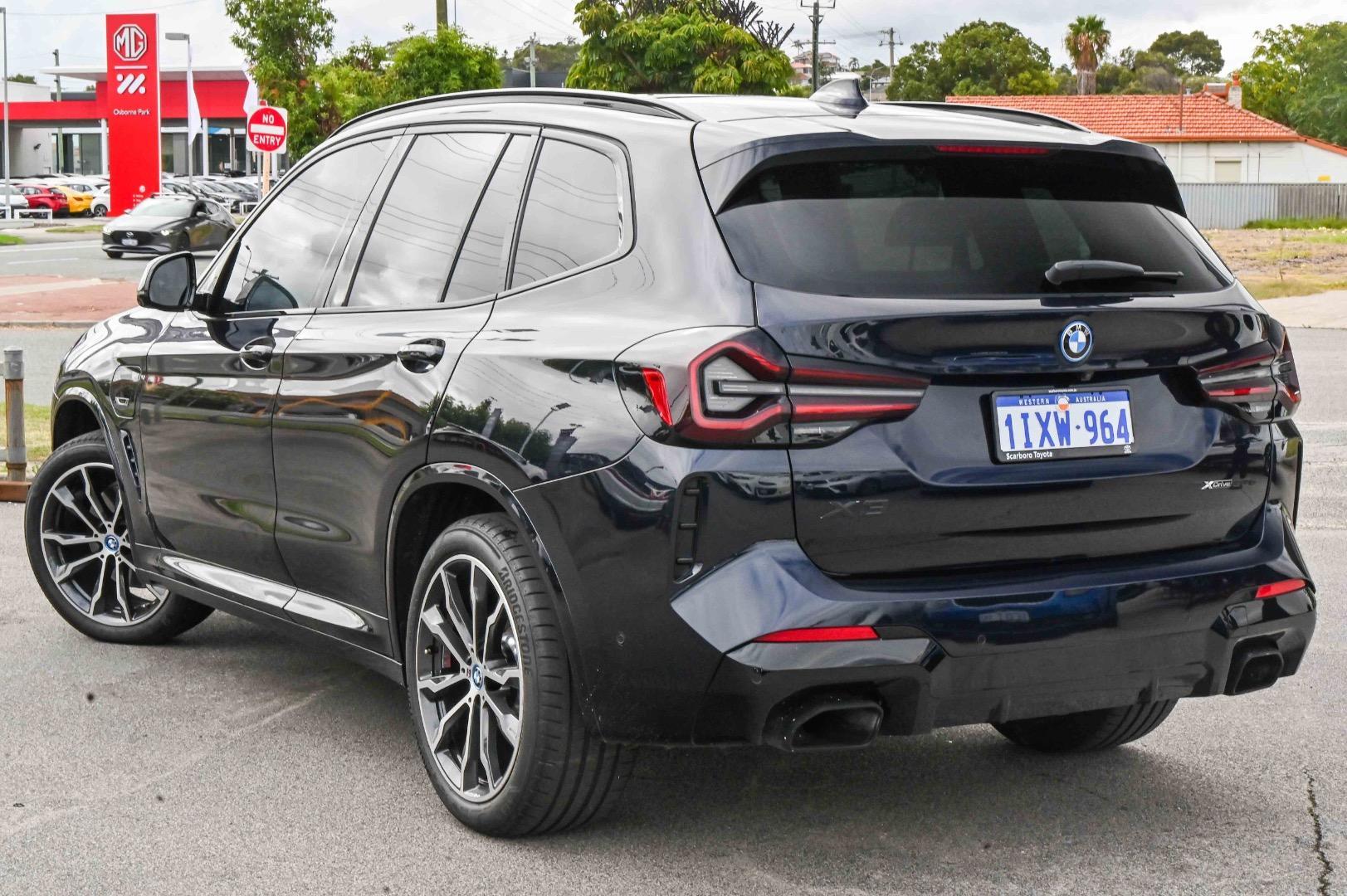 2021 BMW X3 xDrive30e M Sport in Black