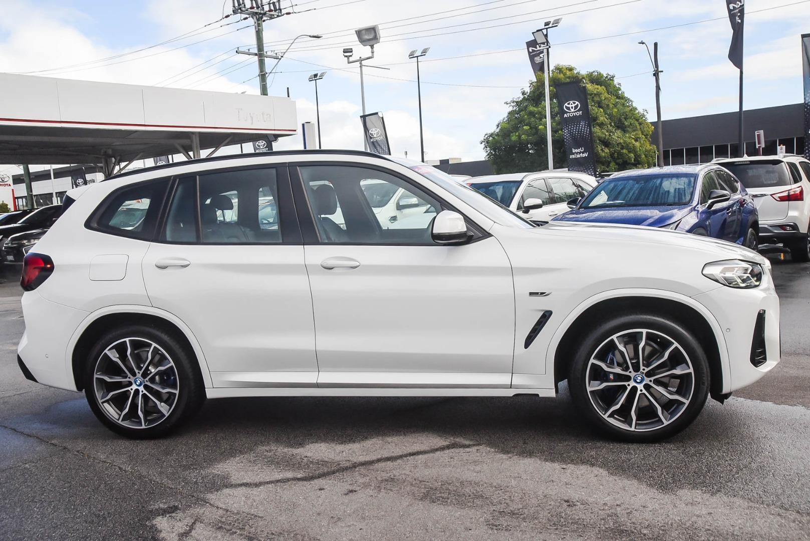 2021 BMW X3 xDrive30e M Sport in White