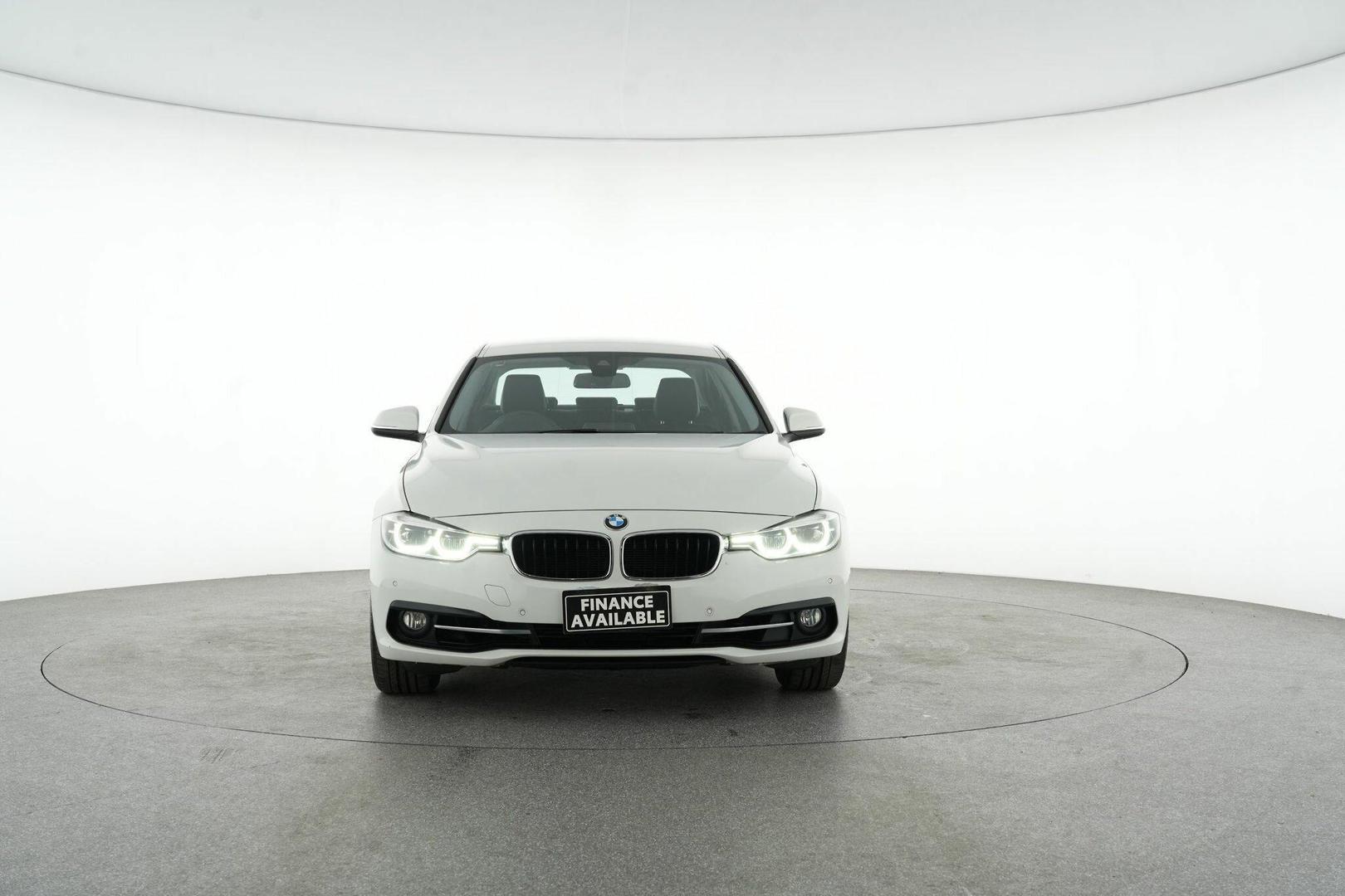 2016 BMW 3 Series 318i Sport Line in White