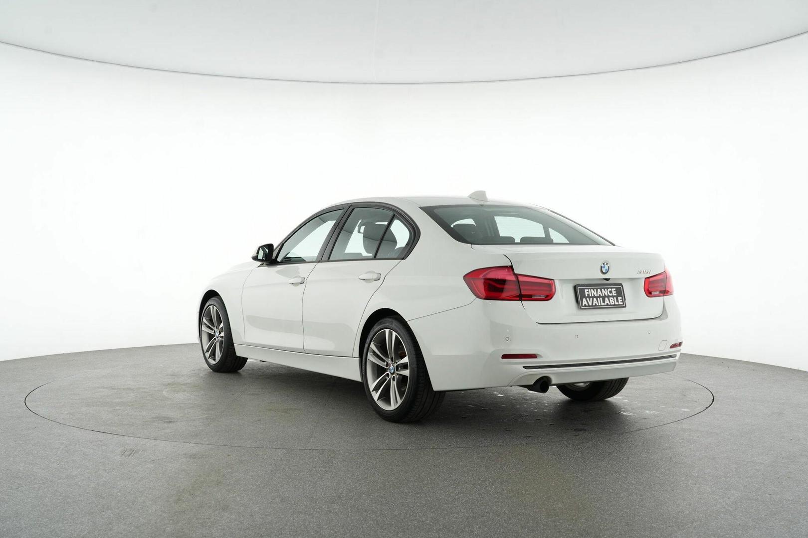 2016 BMW 3 Series 318i Sport Line in White