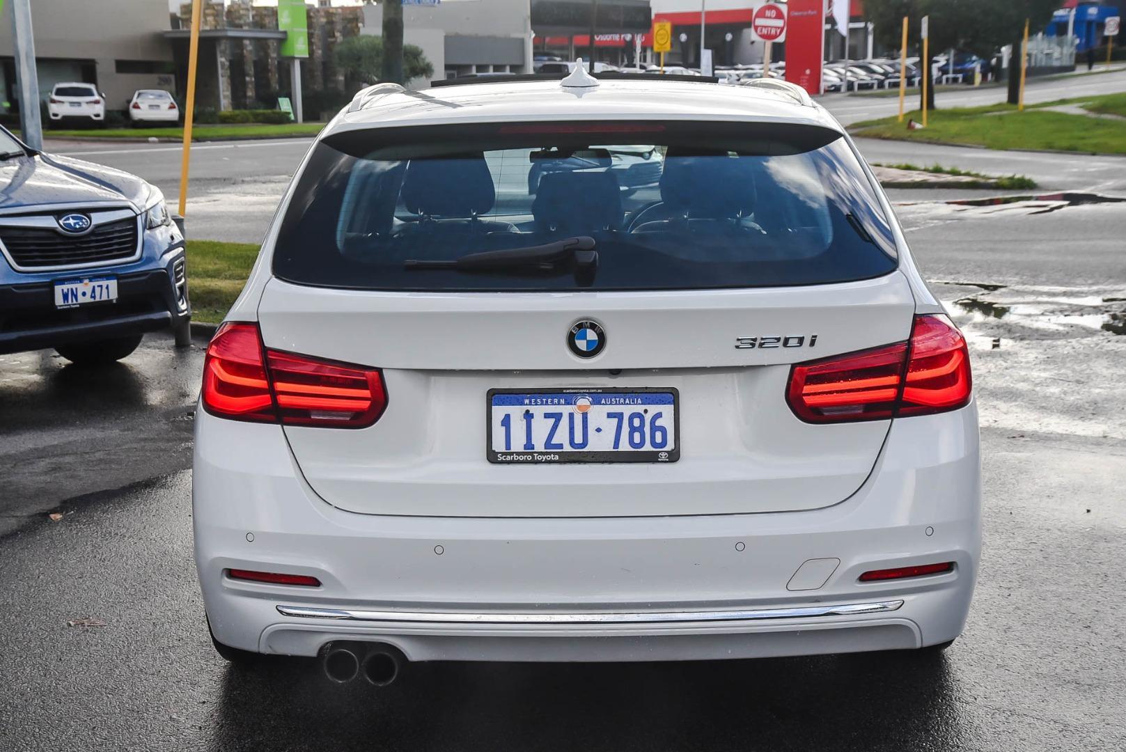 2015 BMW 3 Series 320i Sport Line in White
