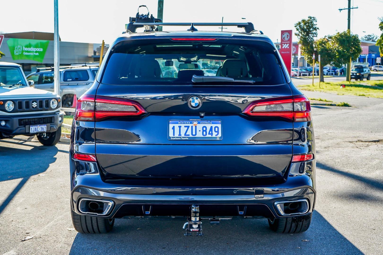 2019 BMW X5 xDrive40i M Sport in Black