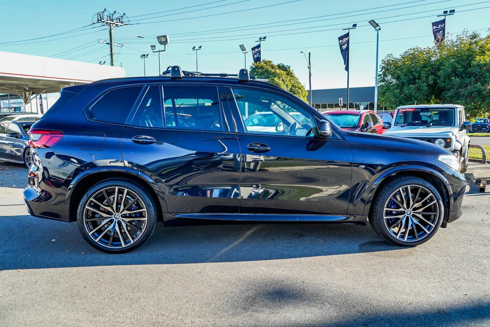 2019 BMW X5 xDrive40i M Sport in Black