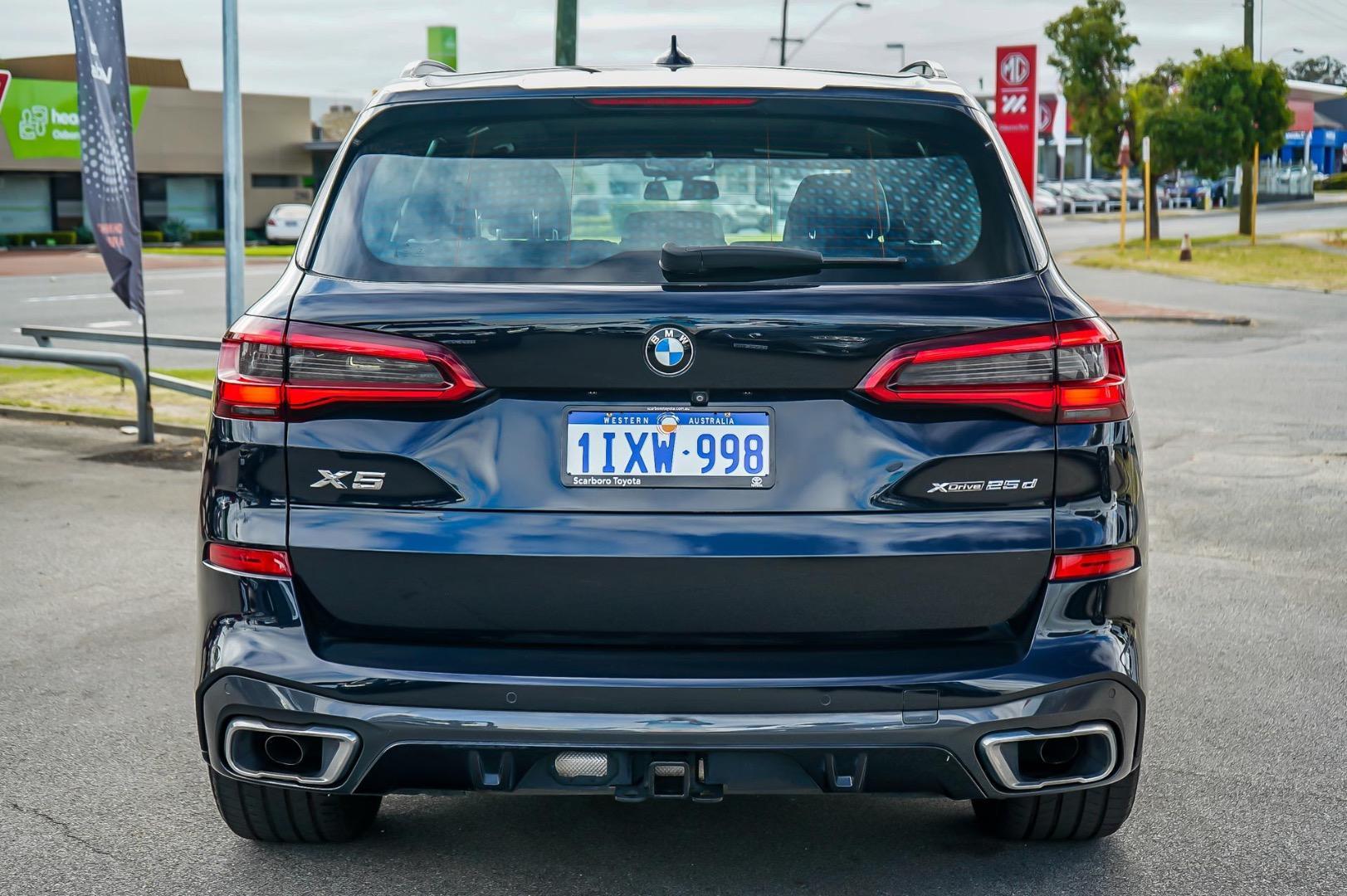 2020 BMW X5 xDrive25d in Black