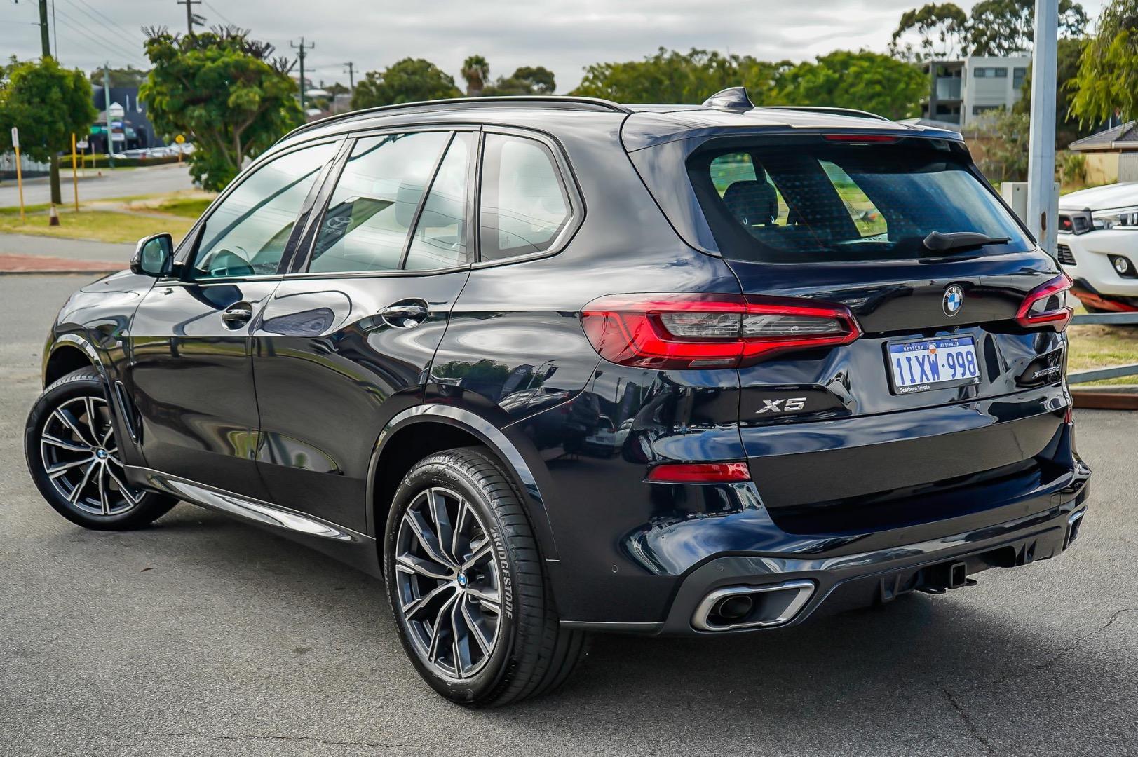 2020 BMW X5 xDrive25d in Black