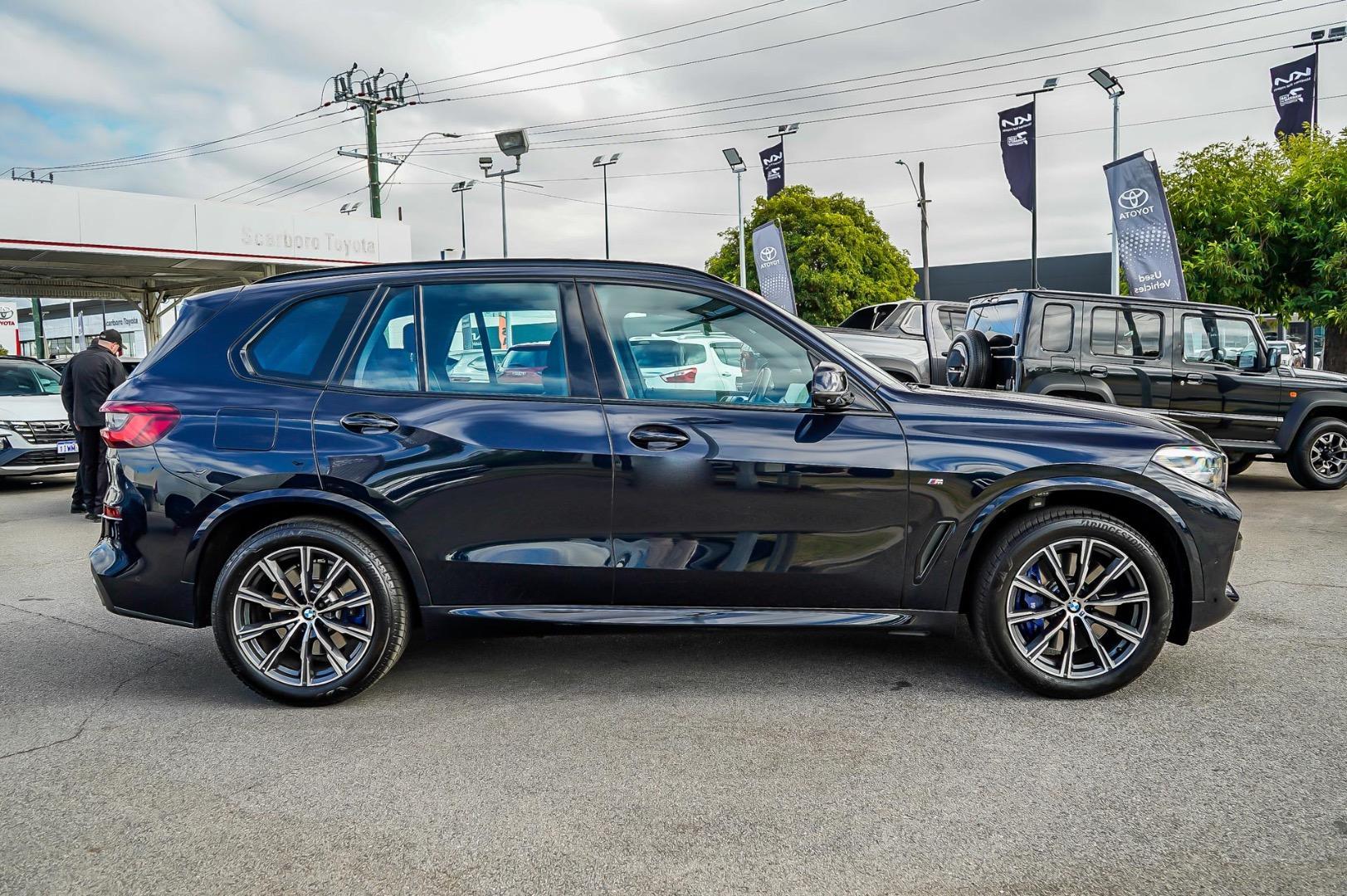 2020 BMW X5 xDrive25d in Black