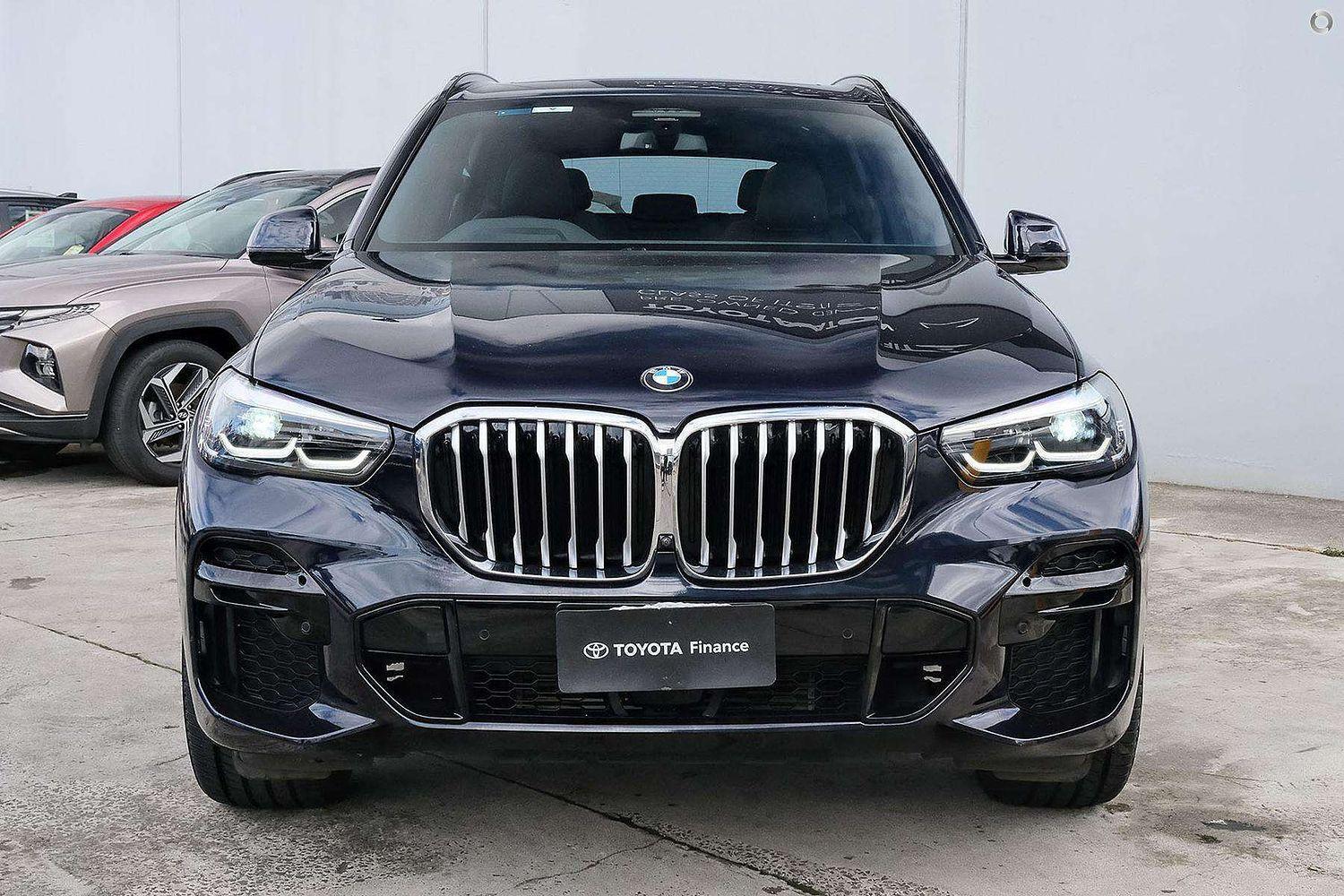 2022 BMW X5 xDrive30d M Sport in Black