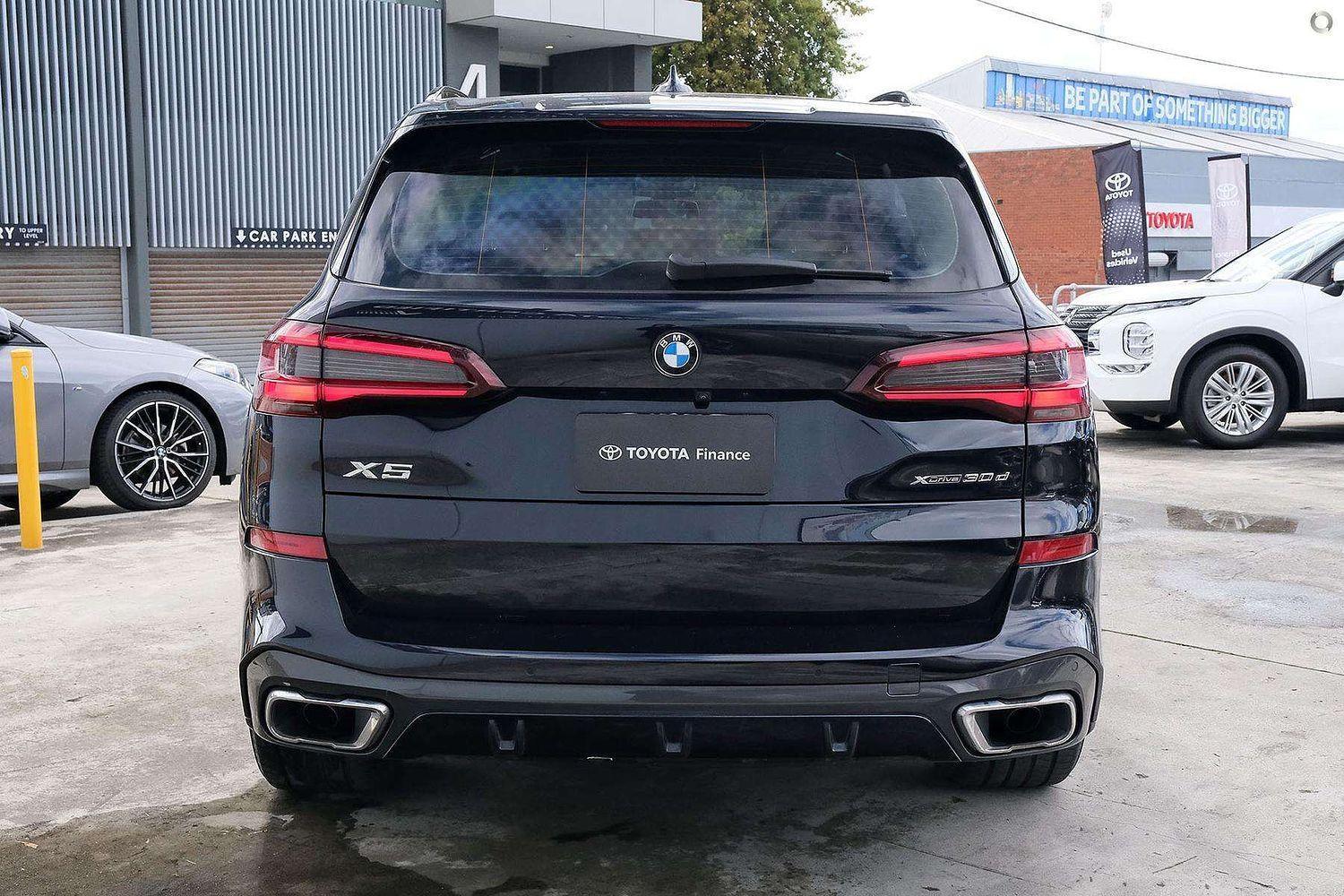 2022 BMW X5 xDrive30d M Sport in Black