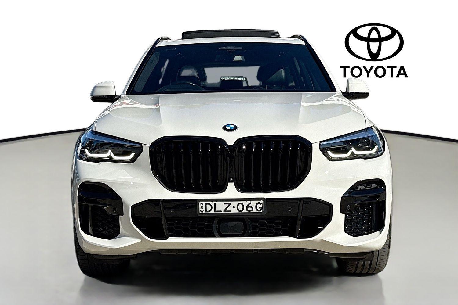 2022 BMW X5 xDrive30d M Sport in White