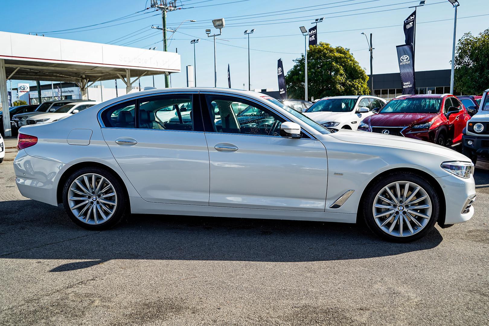 2018 BMW 5 Series 530i M Sport in White