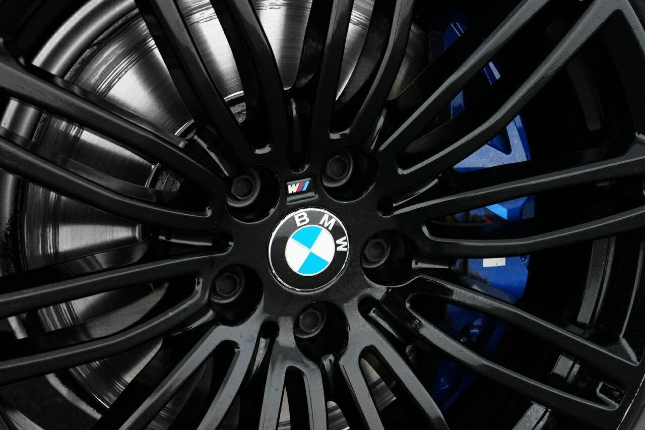 2019 BMW 5 Series 530d Luxury Line in Grey