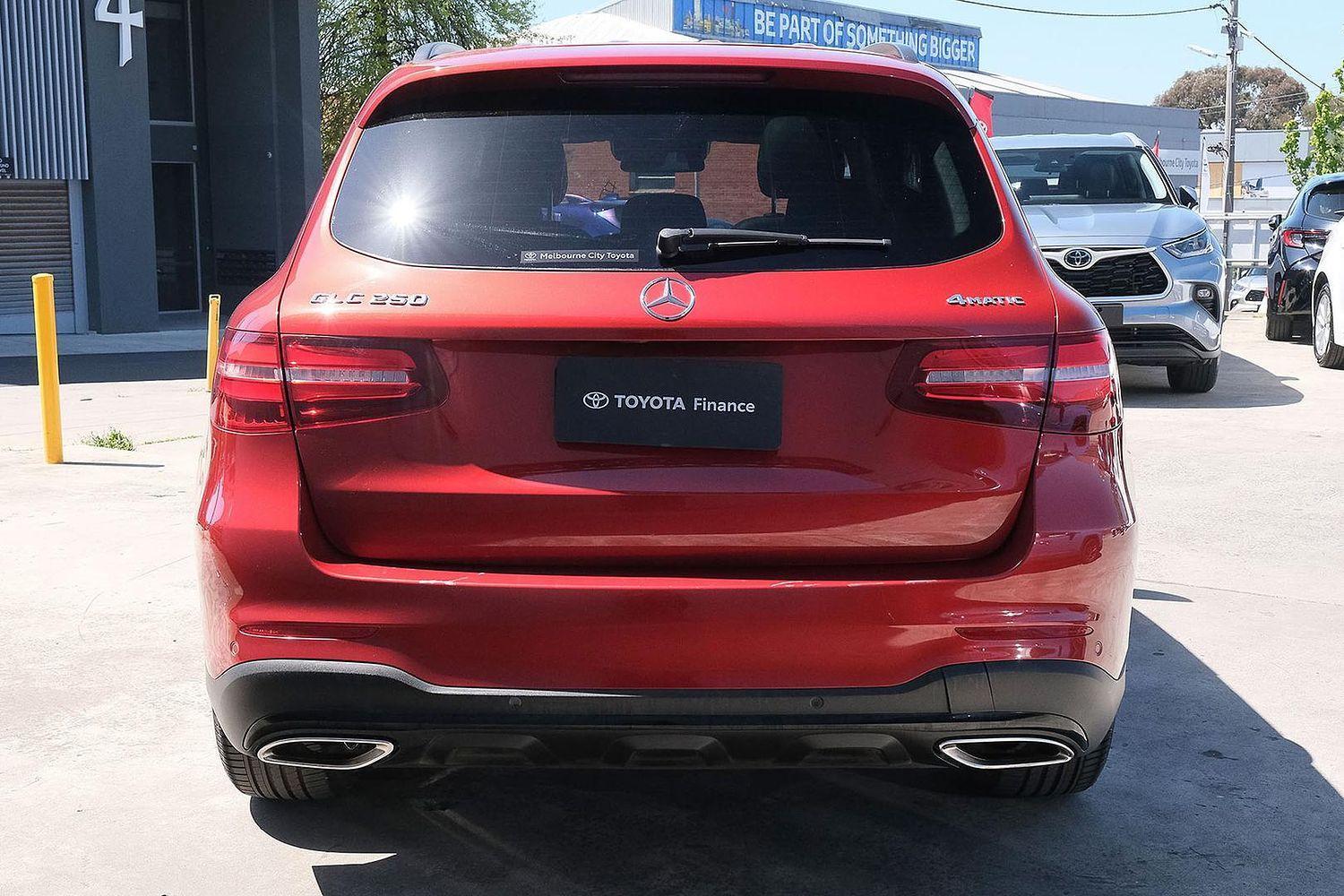 2019 Mercedes-Benz GLC-Class GLC300 in Red