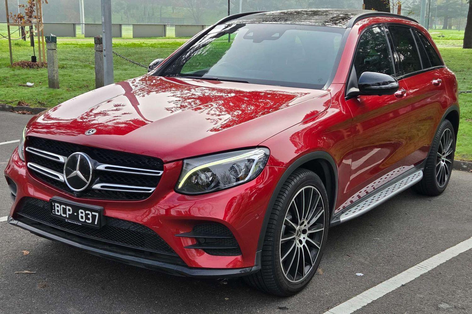 2019 Mercedes-Benz GLC-Class GLC300 in Red