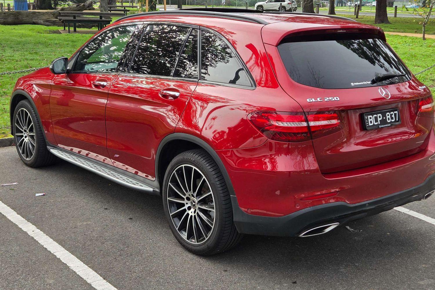 2019 Mercedes-Benz GLC-Class GLC300 in Red