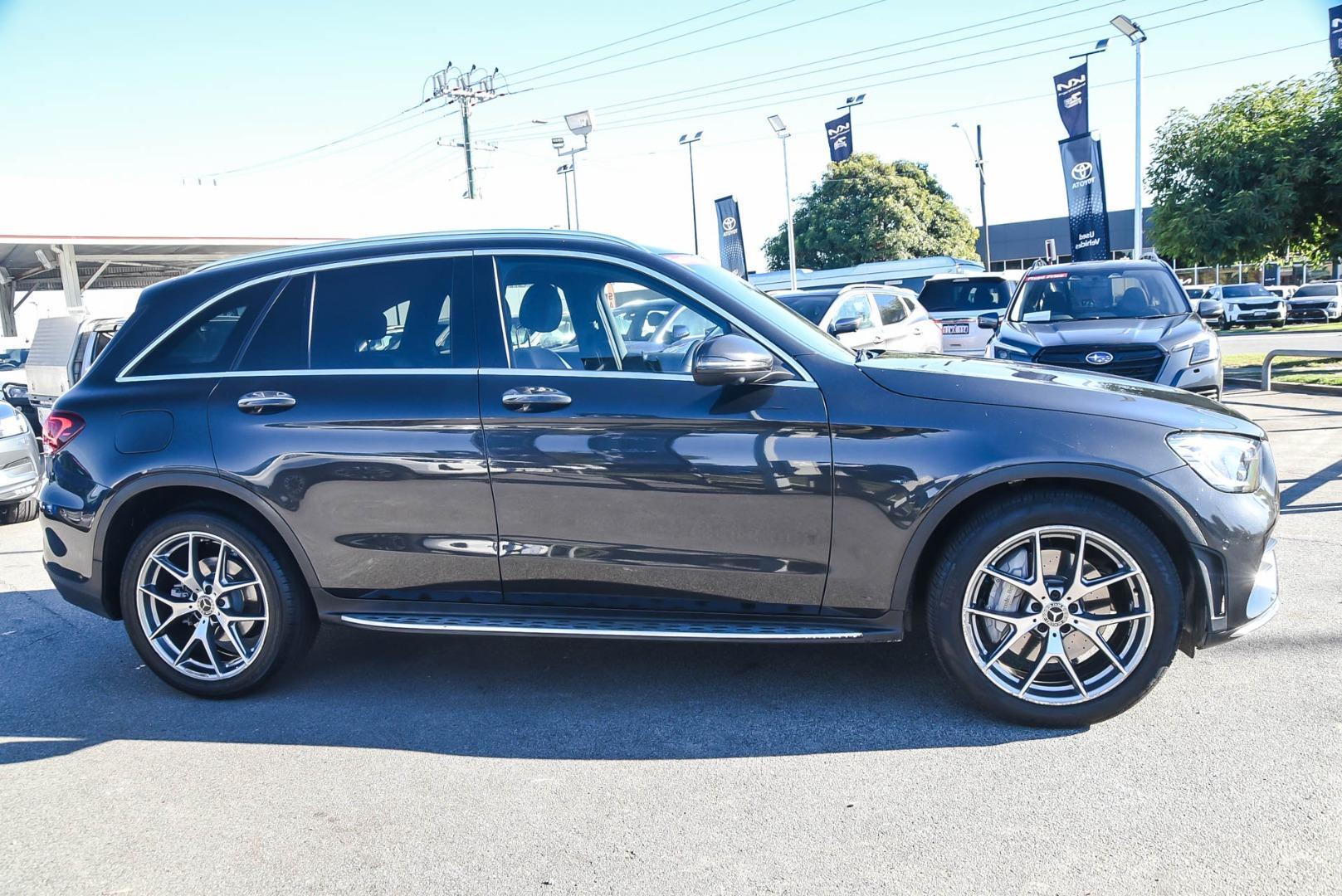 2019 Mercedes-Benz GLC-Class GLC300 in Grey