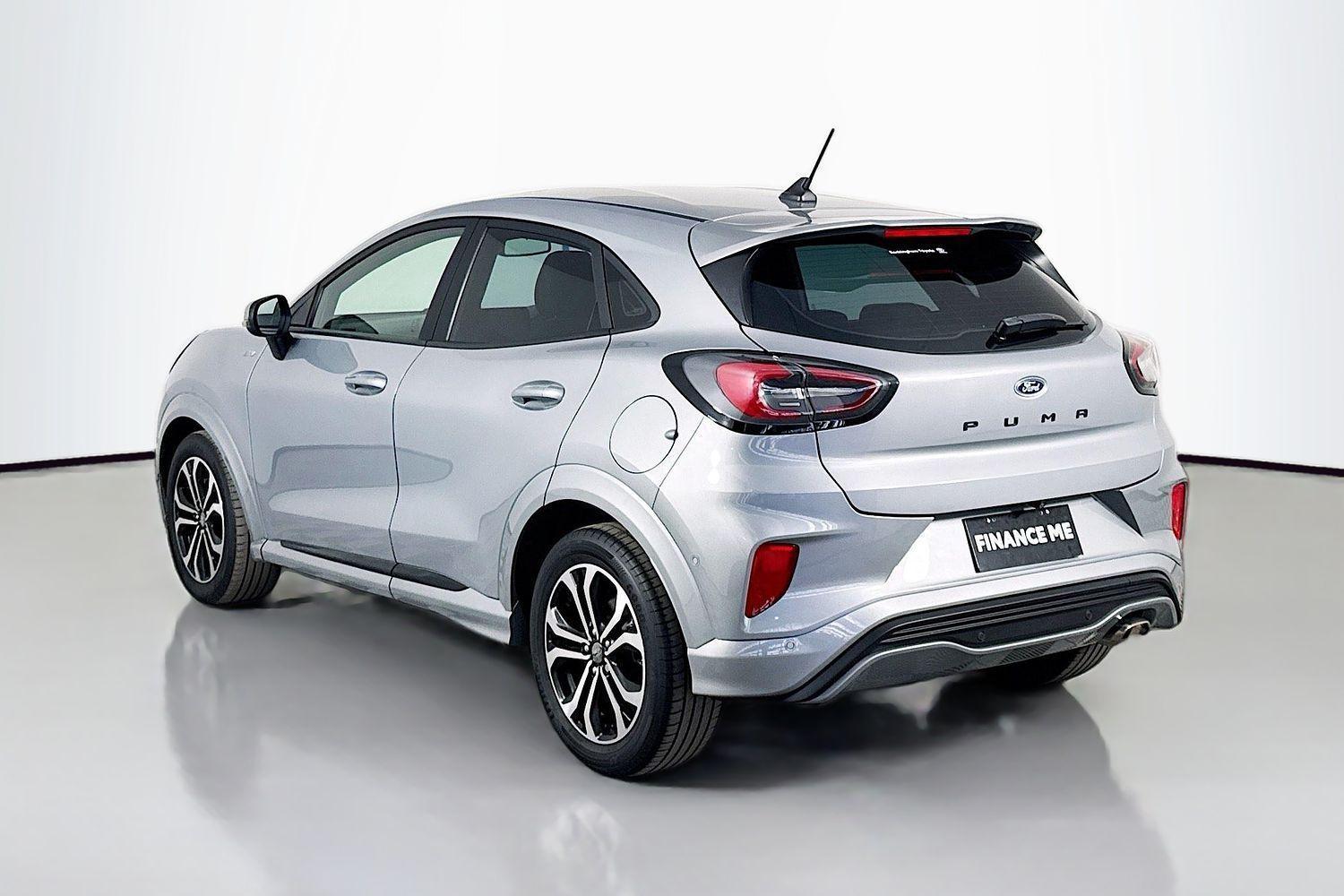 2020 Ford Puma ST-Line in Silver