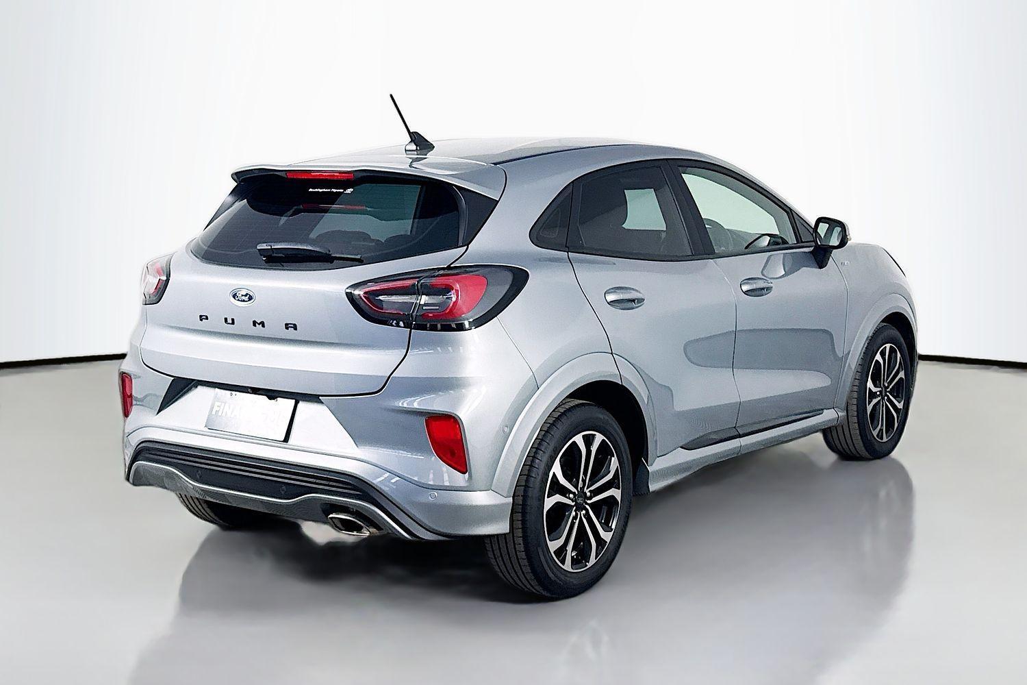 2020 Ford Puma ST-Line in Silver