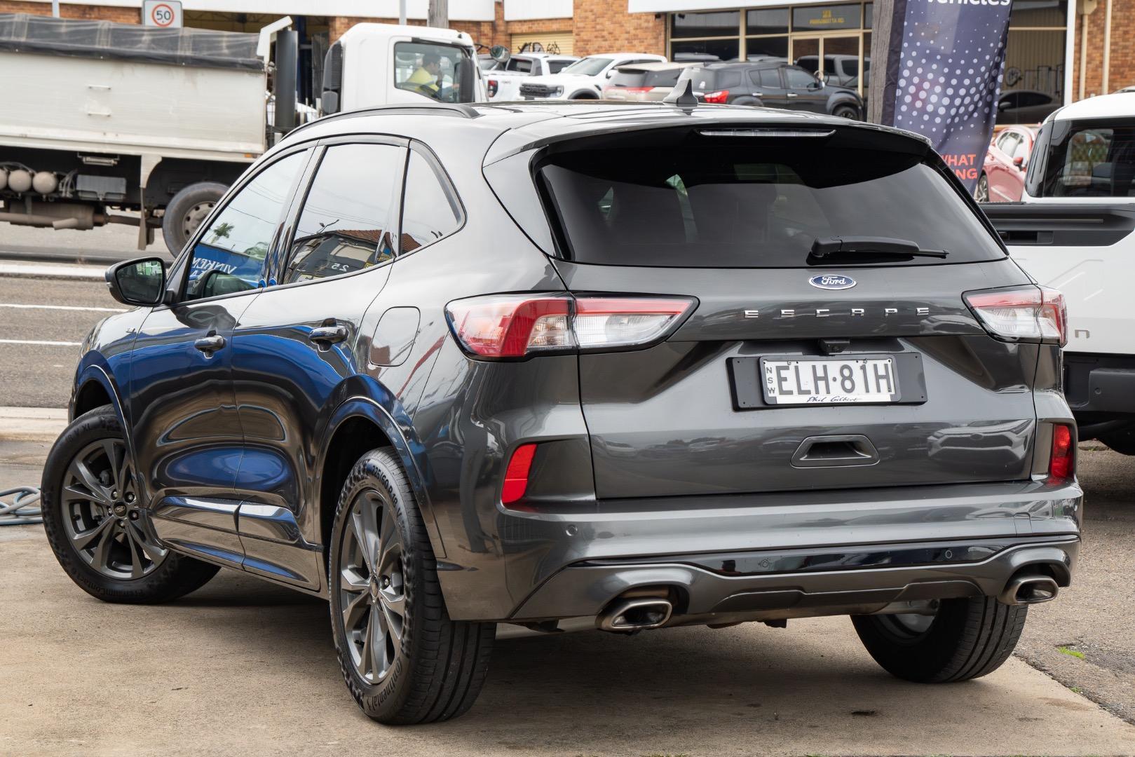 2020 Ford Escape ST-Line in Grey