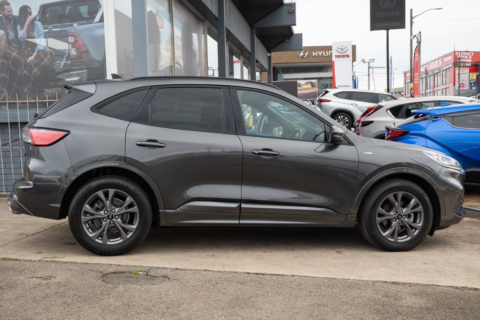 2020 Ford Escape ST-Line in Grey