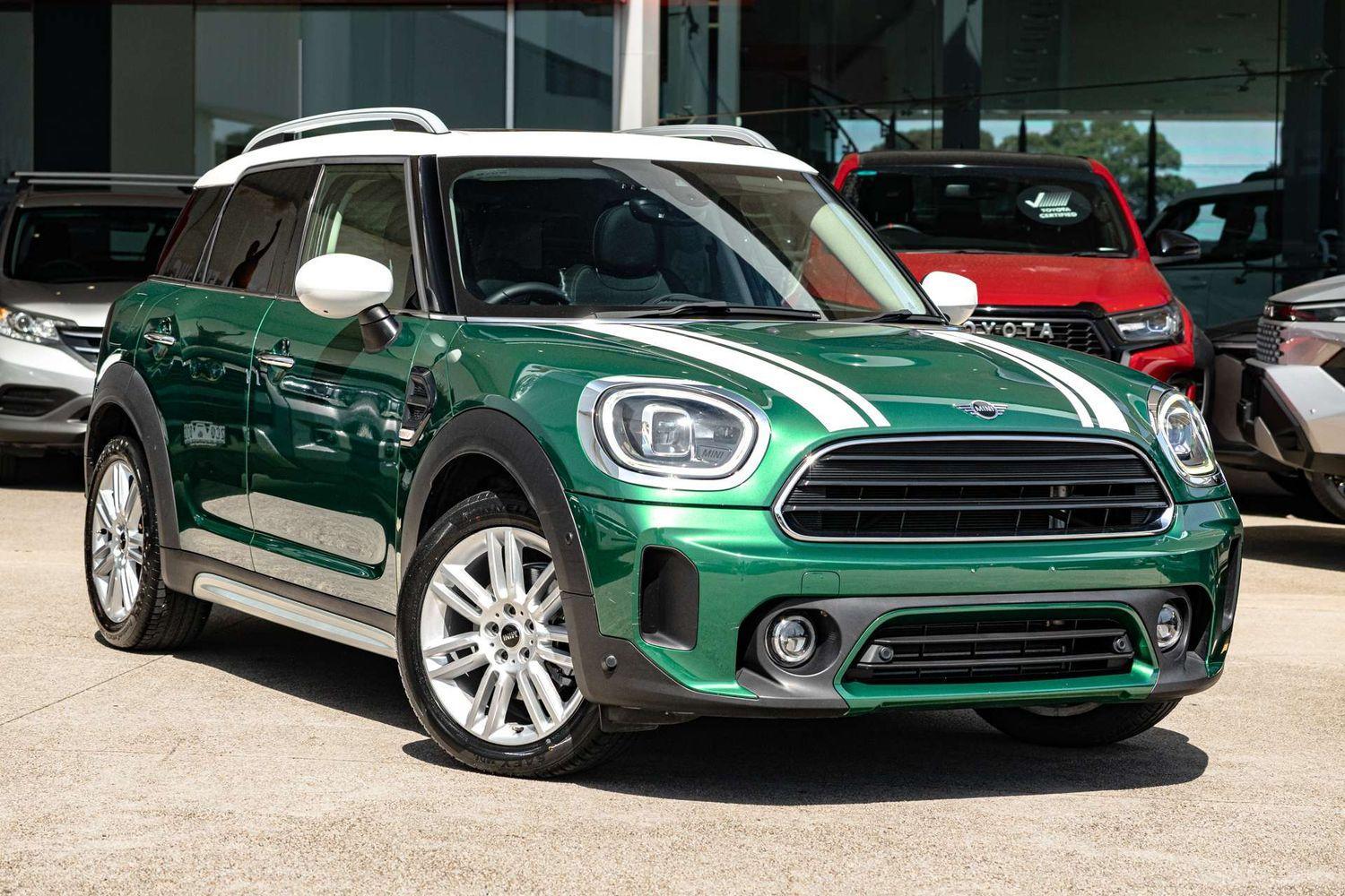 2023 MINI Countryman Cooper Classic in Green