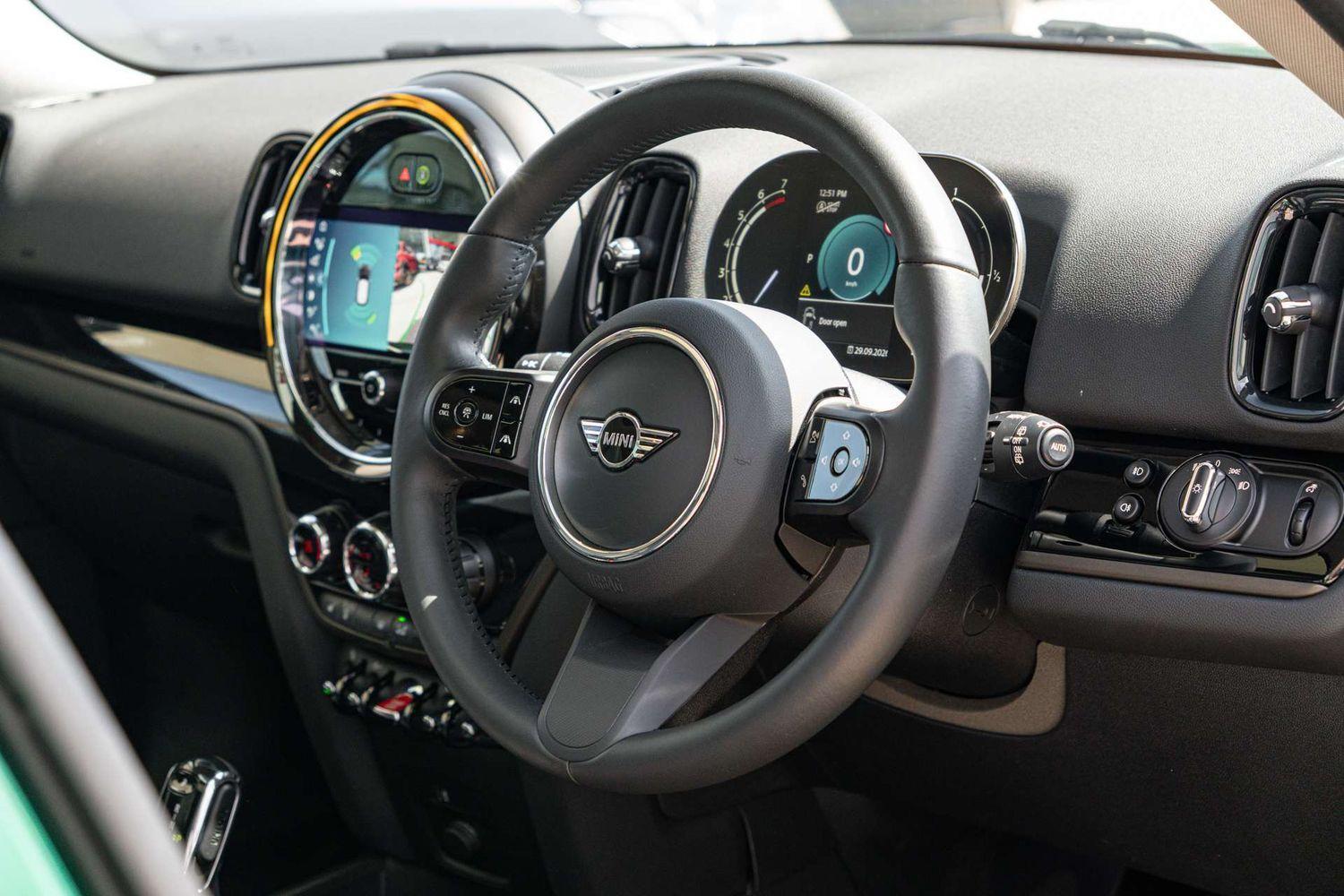 2023 MINI Countryman Cooper Classic in Green