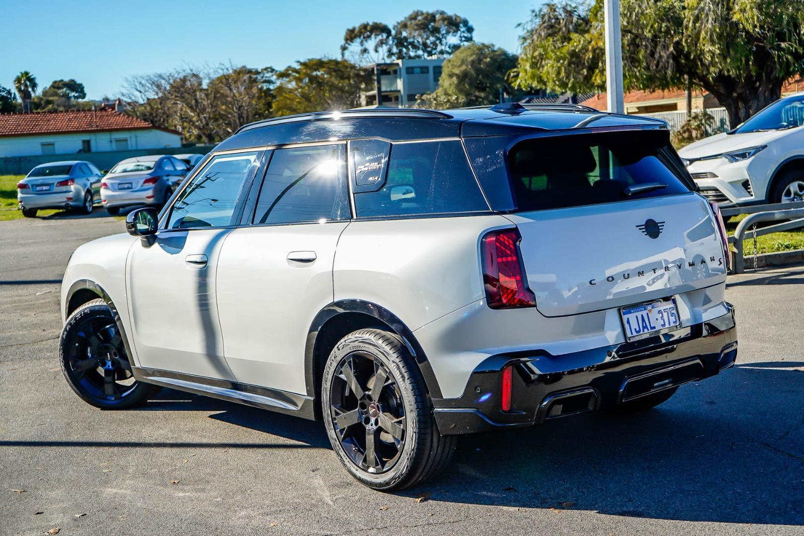 2024 MINI Countryman S Classic in White