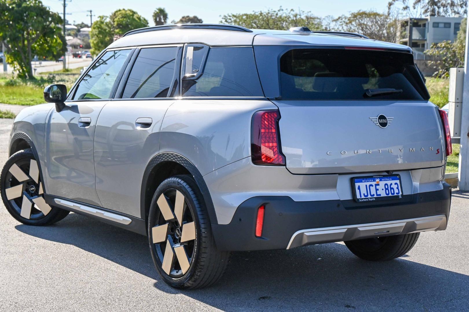 2024 MINI Countryman S Classic in Silver