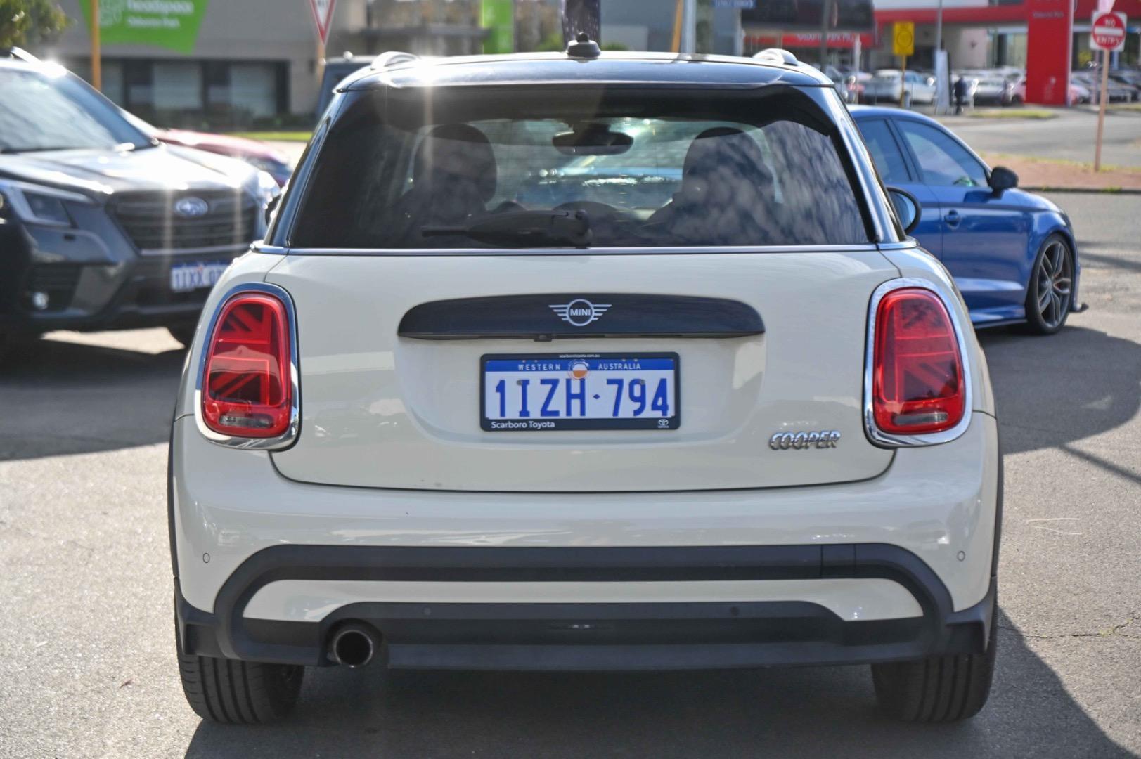 2021 MINI Hatch Cooper Classic in White