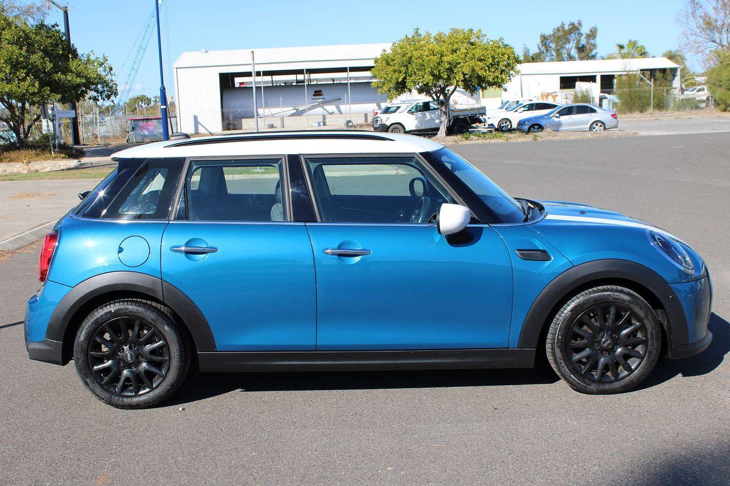 2022 MINI Hatch Cooper Classic in Blue