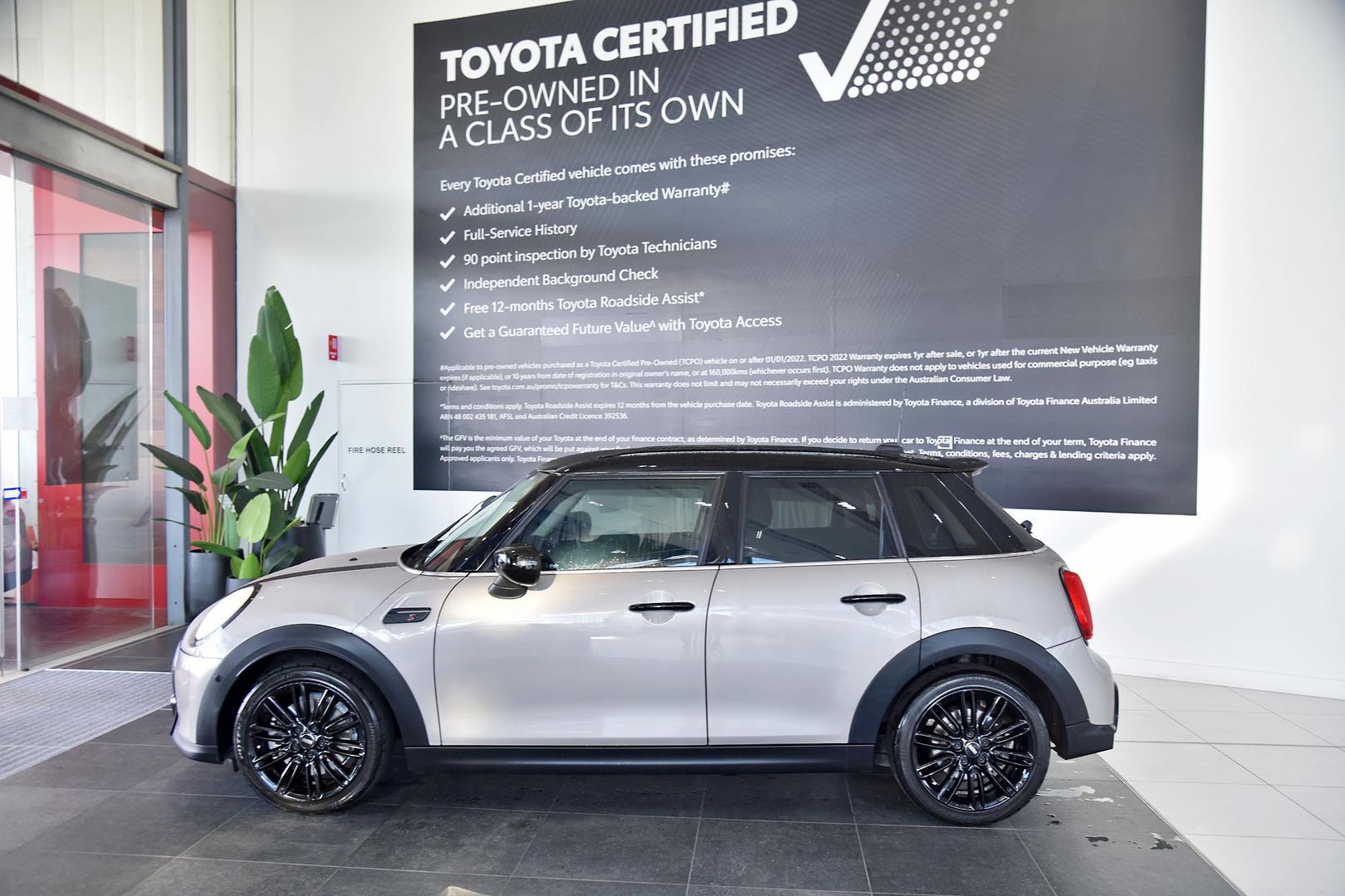 2021 MINI Hatch Cooper S Classic in Grey