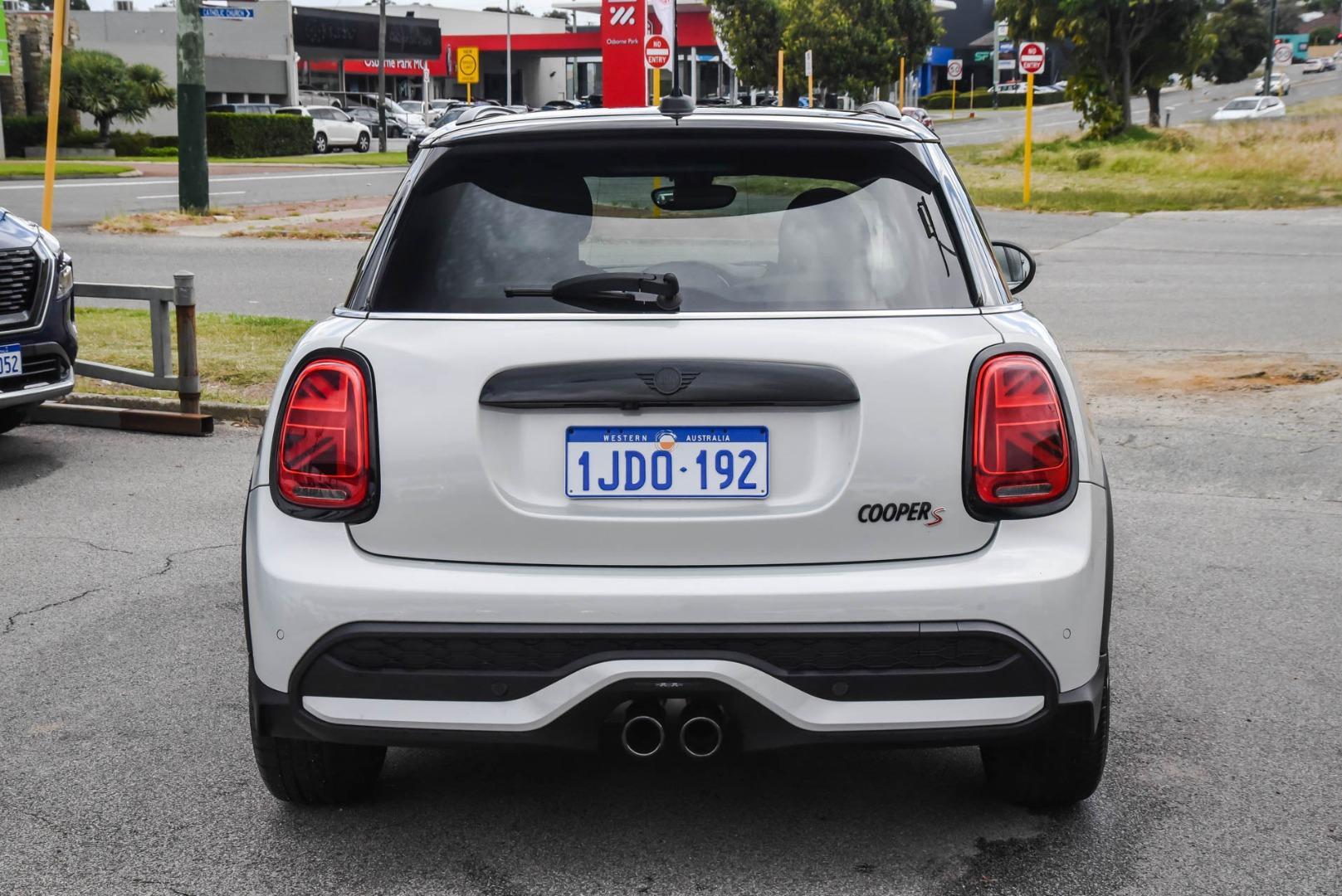 2022 MINI Hatch Cooper S Classic in White