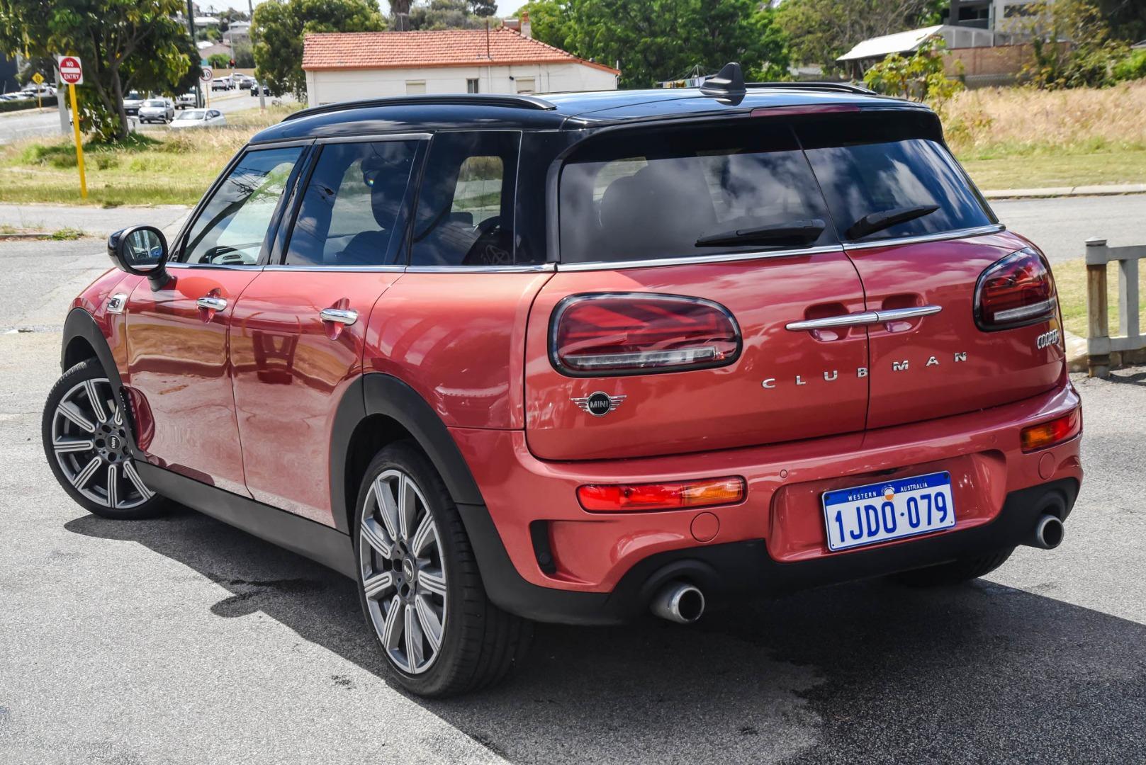 2019 MINI Clubman Cooper S in Red