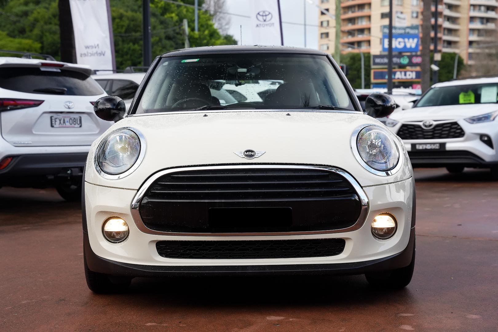 2026 MINI Hatch Cooper in White