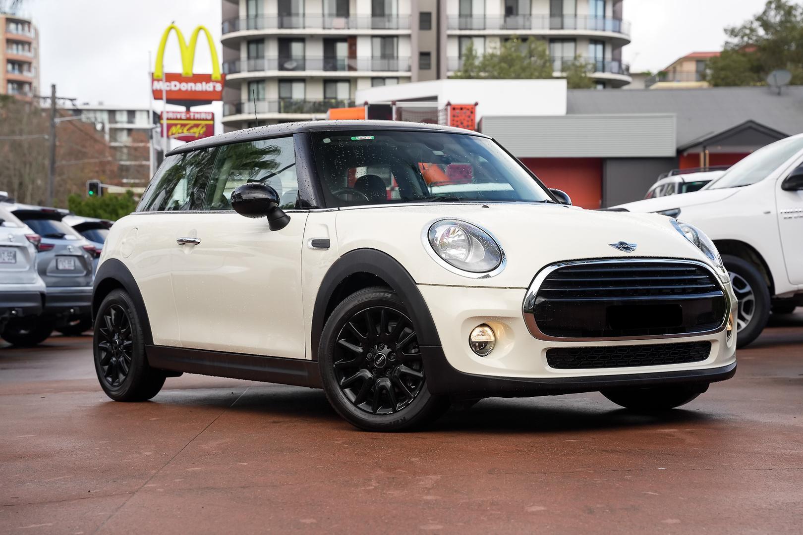 2026 MINI Hatch Cooper in White