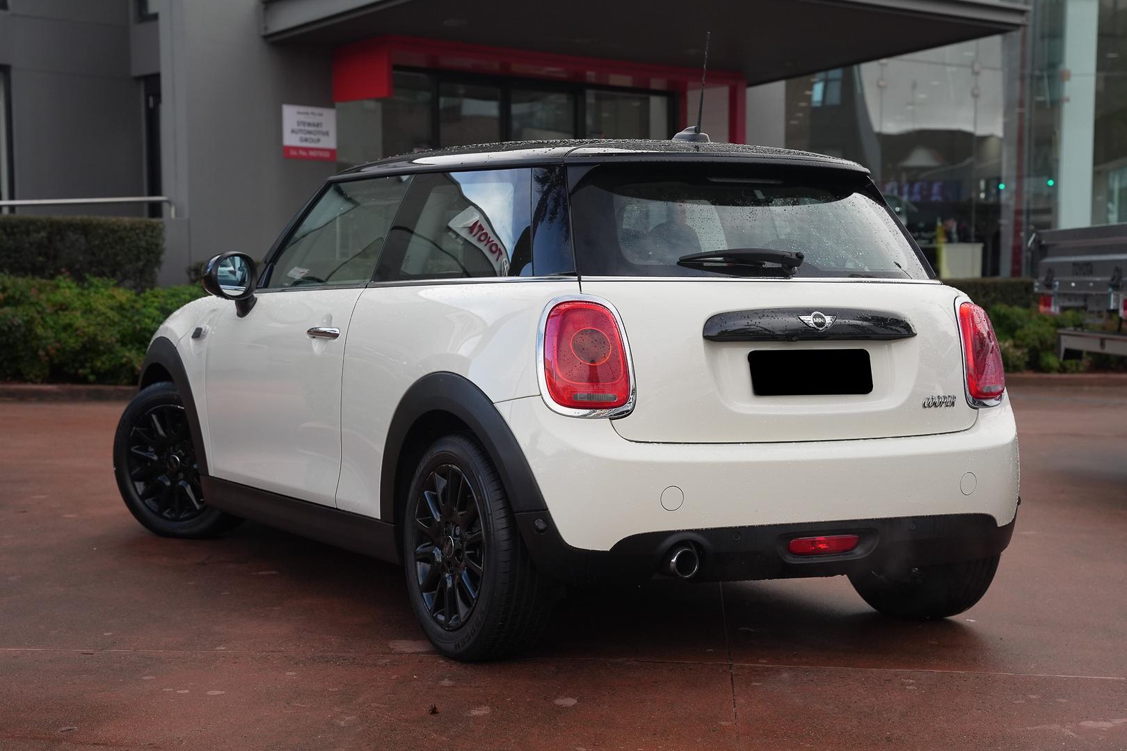 2026 MINI Hatch Cooper in White