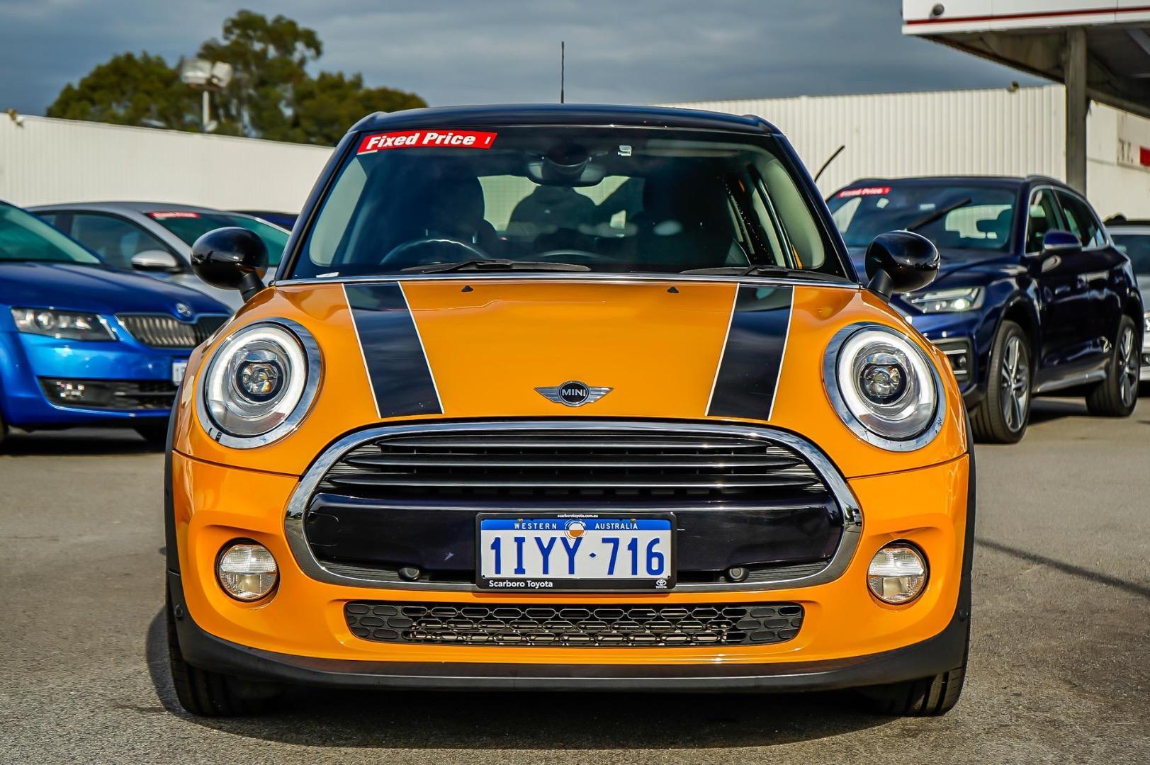 2016 MINI Hatch Cooper in Orange