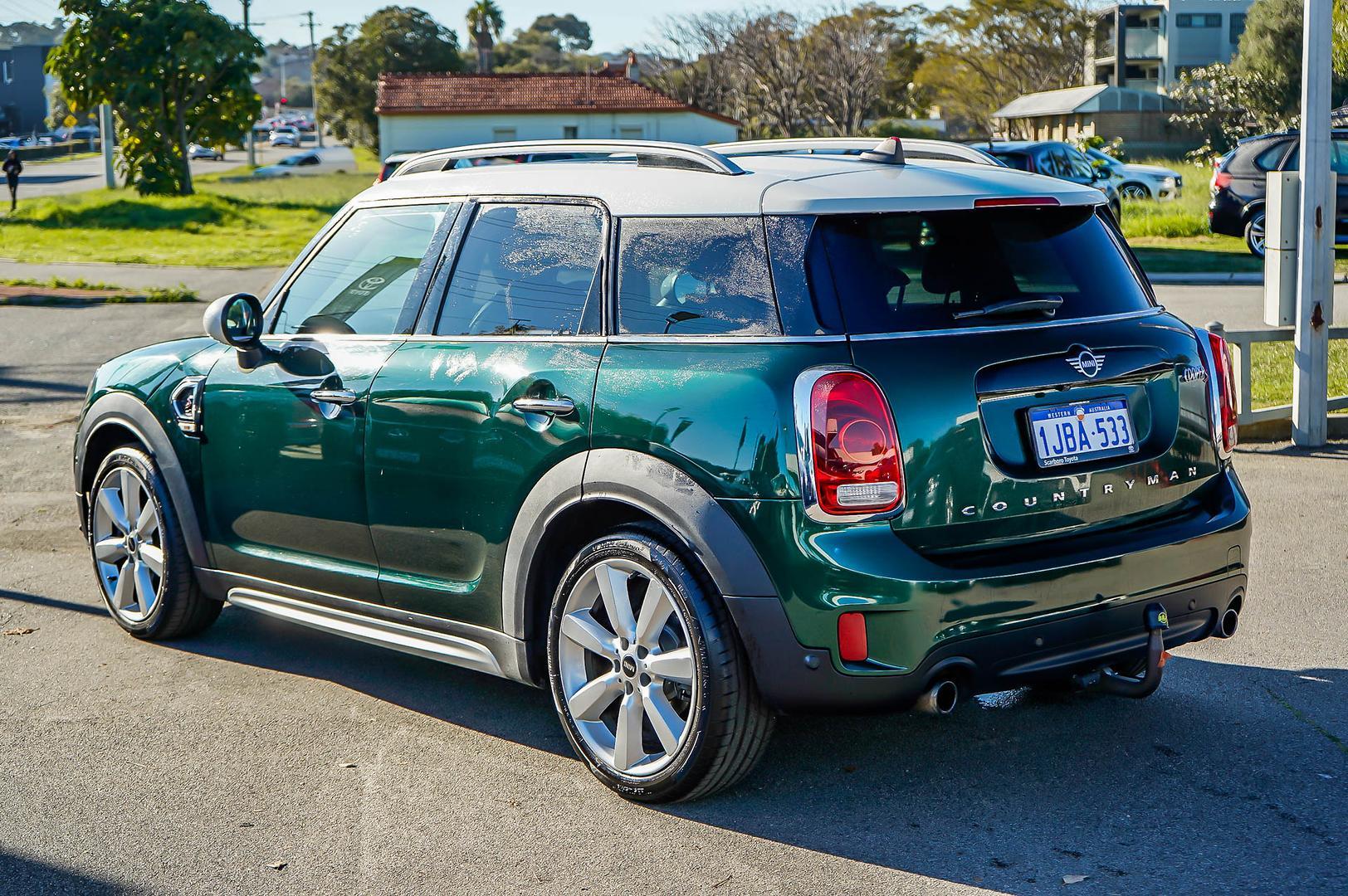 2019 MINI Countryman Cooper S in Green