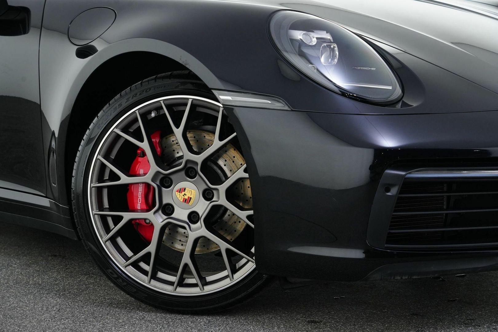 2020 Porsche 911 Carrera 4S in Black