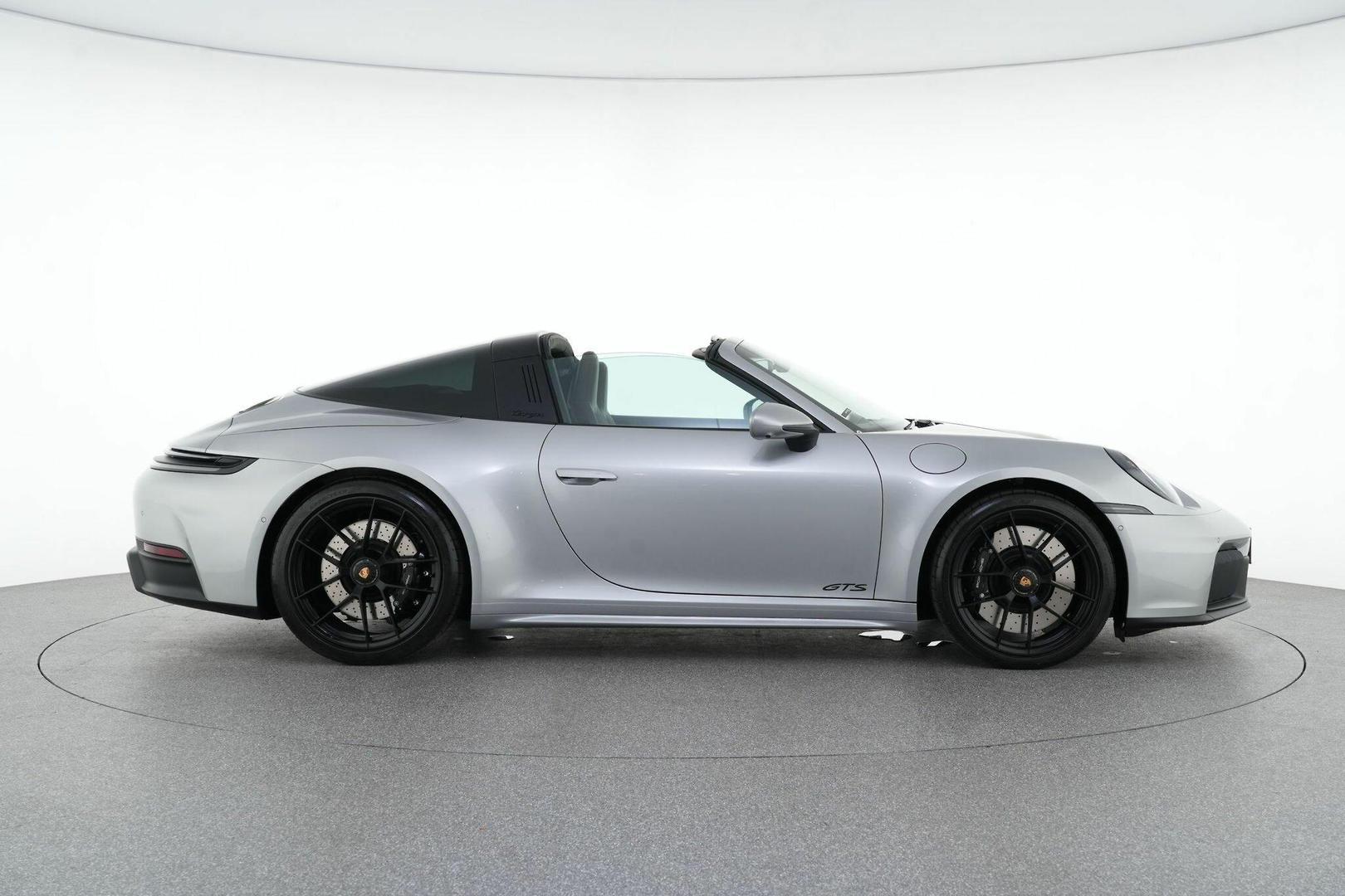 2025 Porsche 911 Targa 4 GTS in Silver