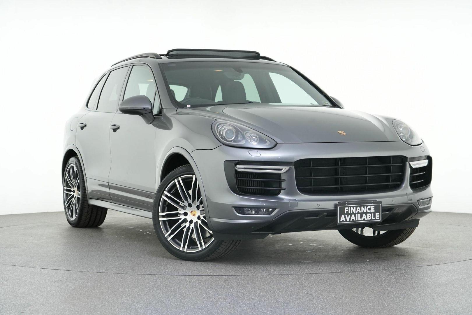 2015 Porsche Cayenne GTS in Grey