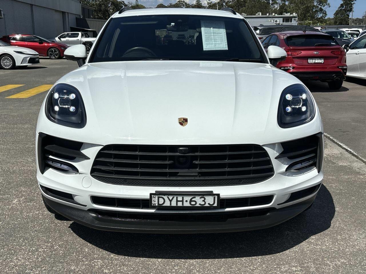 2018 Porsche Macan Base in White