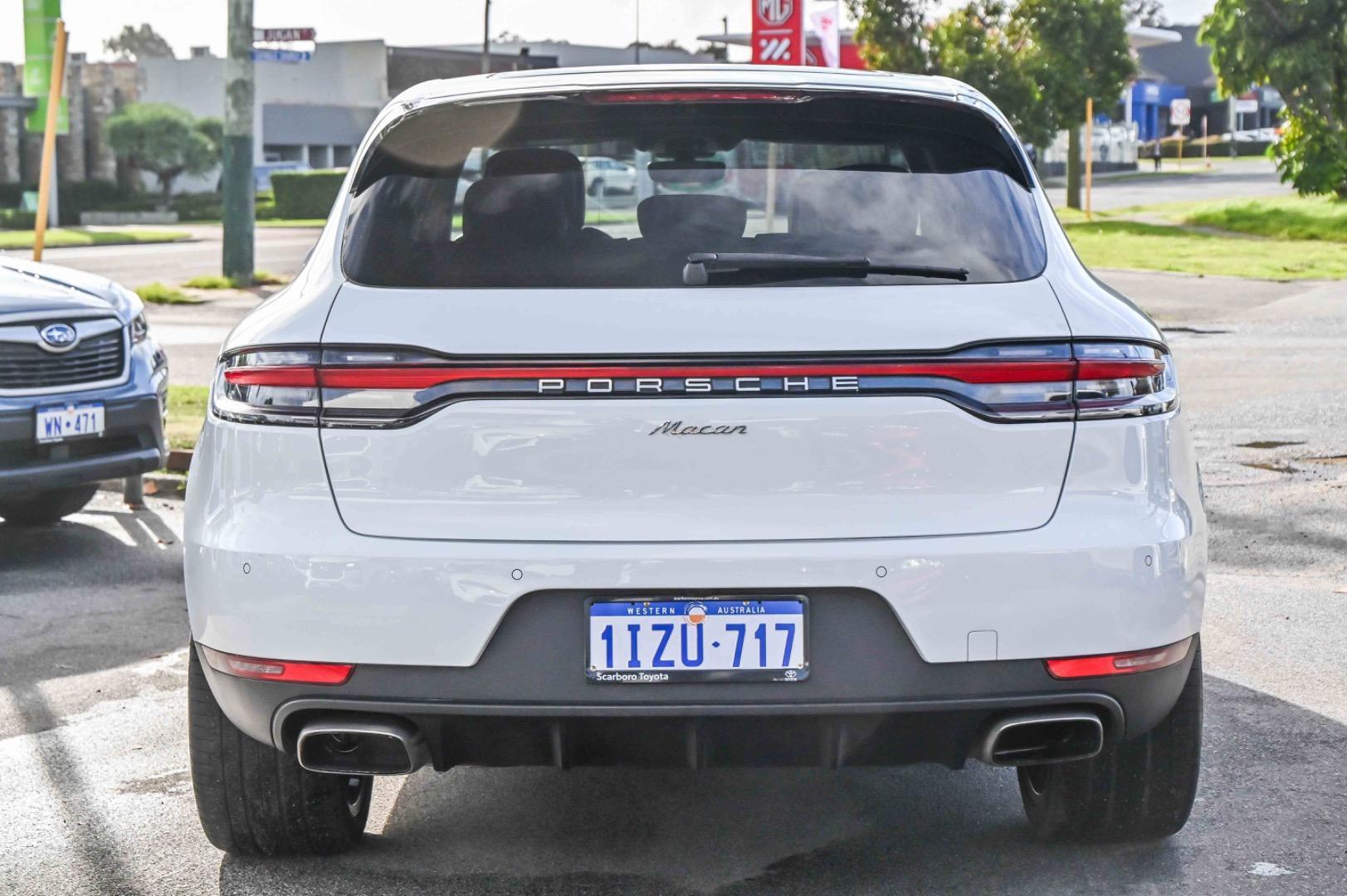 2019 Porsche Macan Base in White