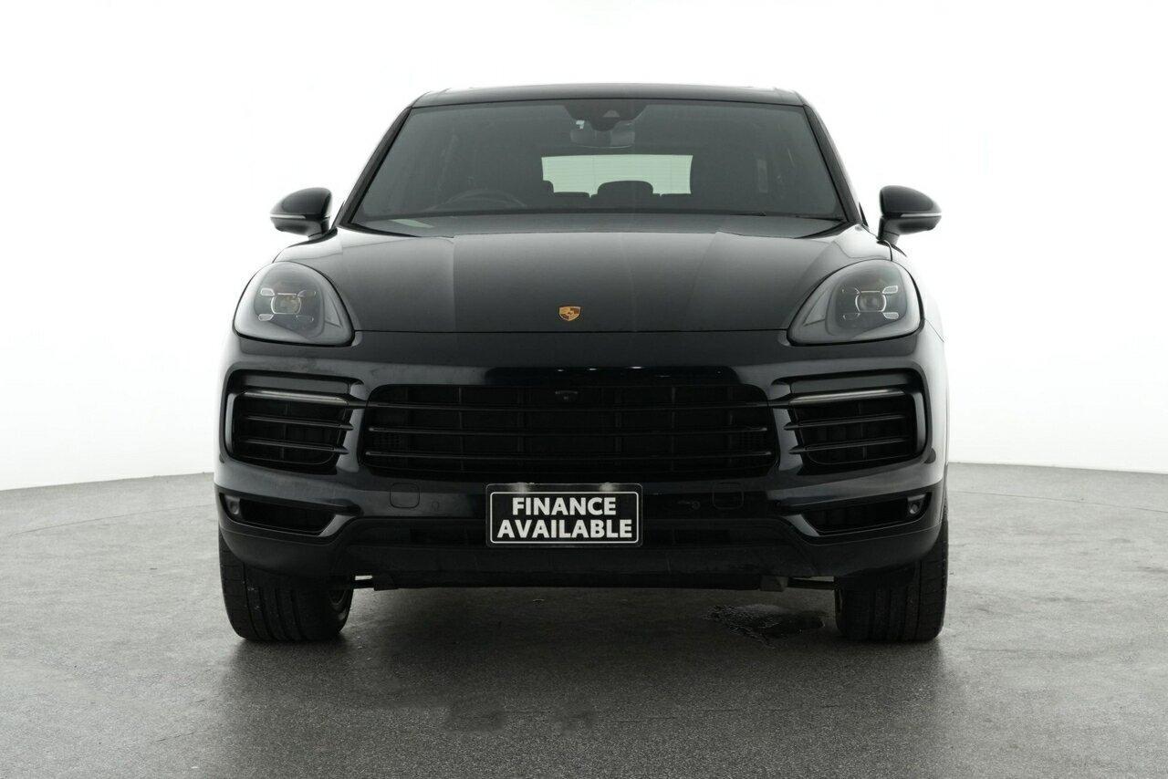 2020 Porsche Cayenne Base in Black