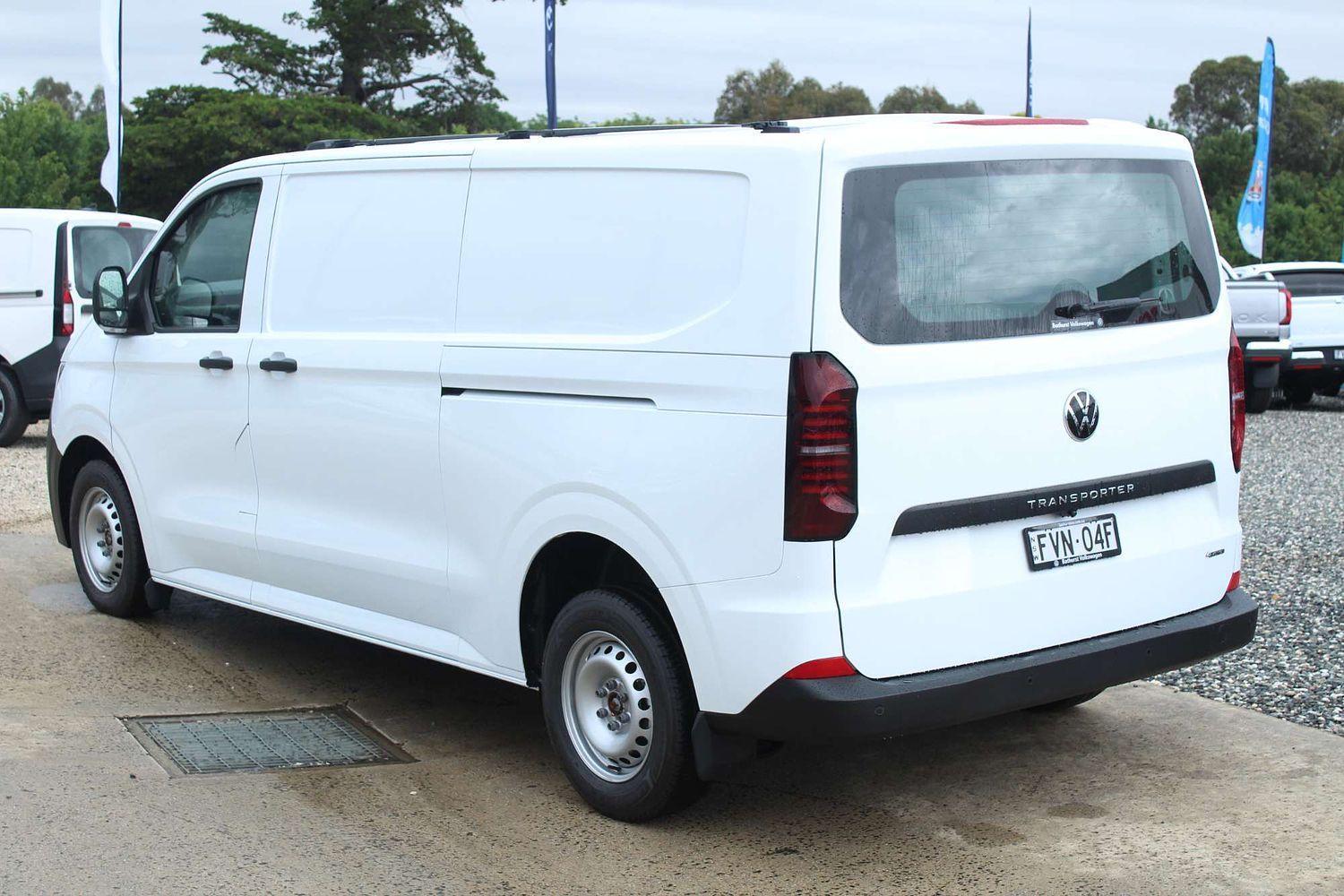 2025 Volkswagen Transporter TDI390 in Clear White (2e2e)