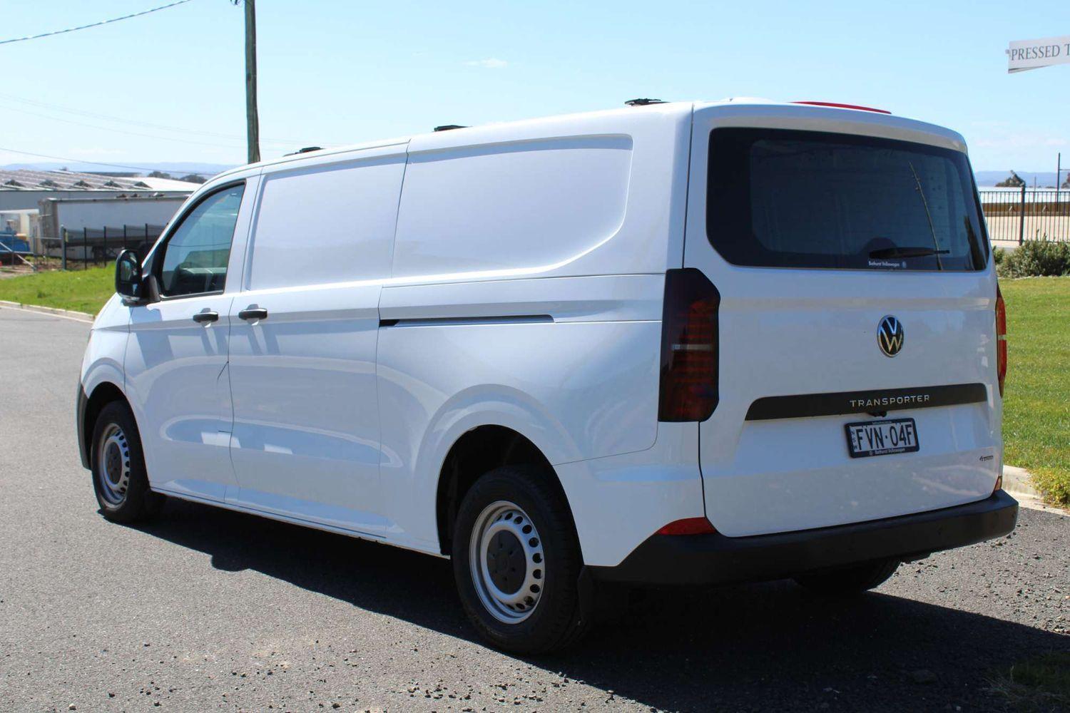 2025 Volkswagen Transporter TDI390 in Clear White (2e2e)
