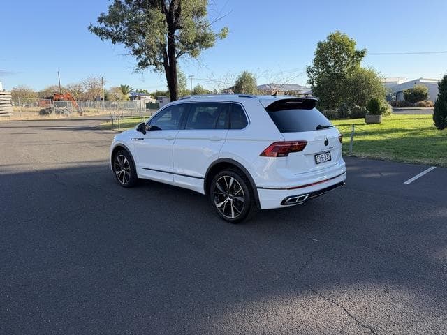 2024 Volkswagen Tiguan 162TSI R-Line in White